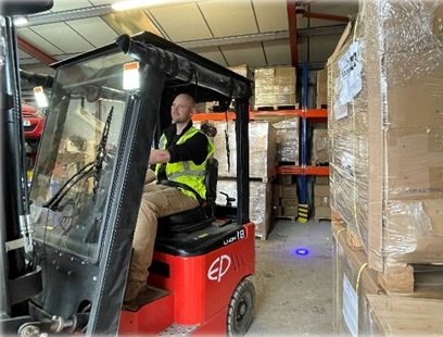Leads Direct image of a forklift truck